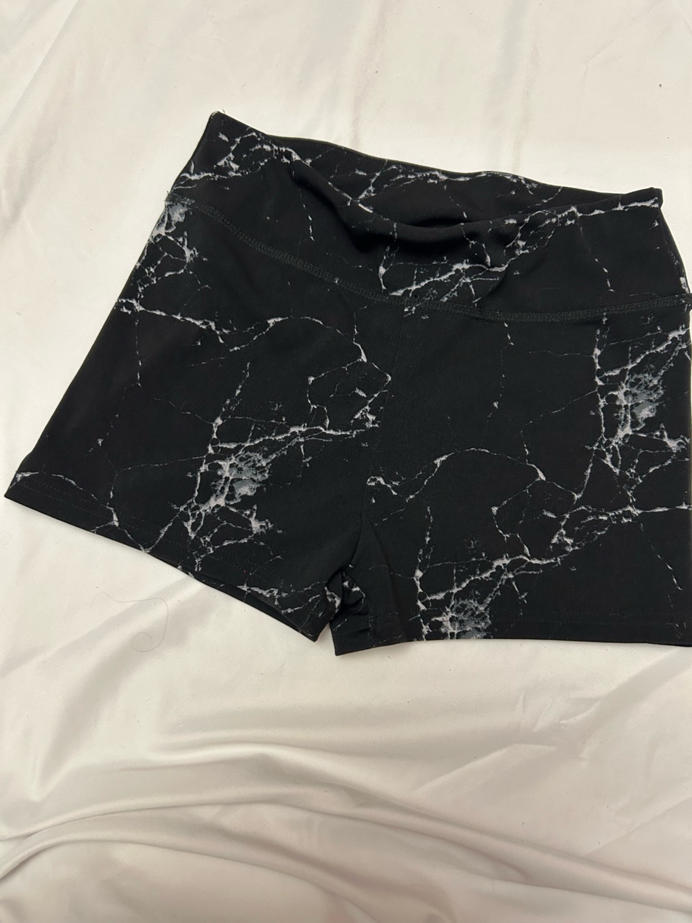 Black Marble-Print Women’s Active Top